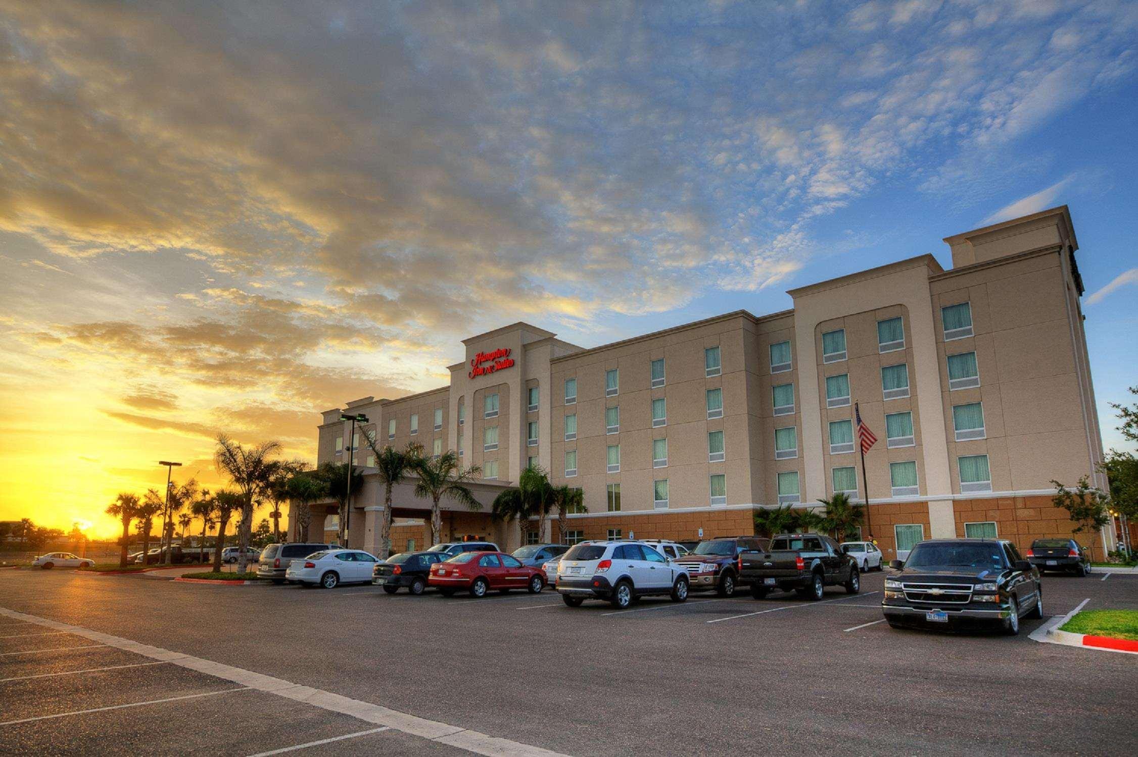 Hampton Inn & Suites Mcallen Exterior photo